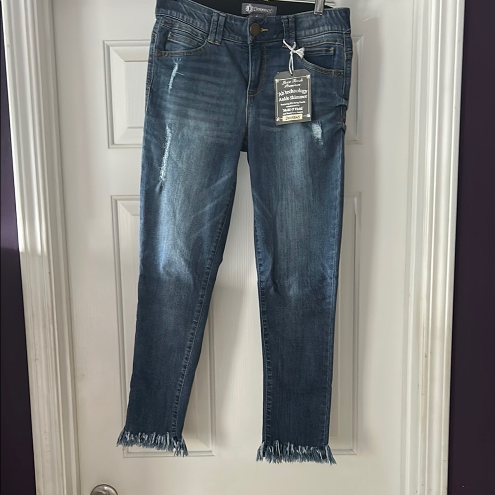 Democracy Blue Ankle Cropped Jeans with Frayed Hem